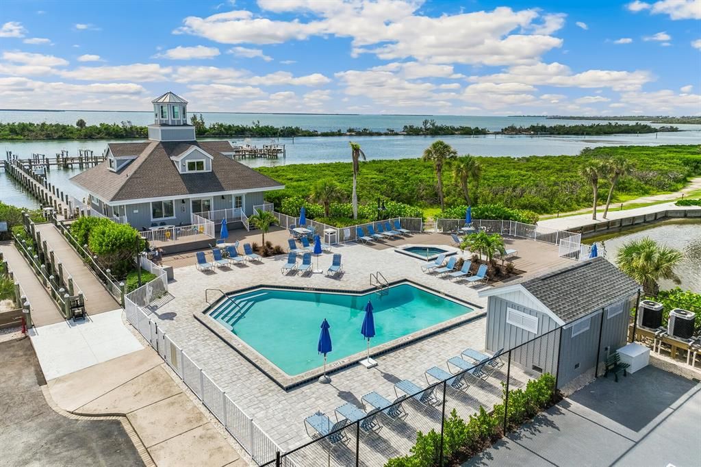 For Sale: $1,375,000 (2 beds, 2 baths, 1248 Square Feet)