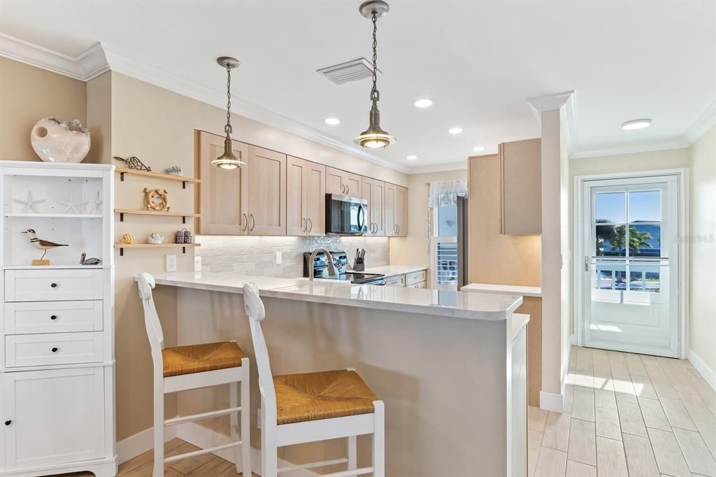 For Sale: $1,375,000 (2 beds, 2 baths, 1248 Square Feet)