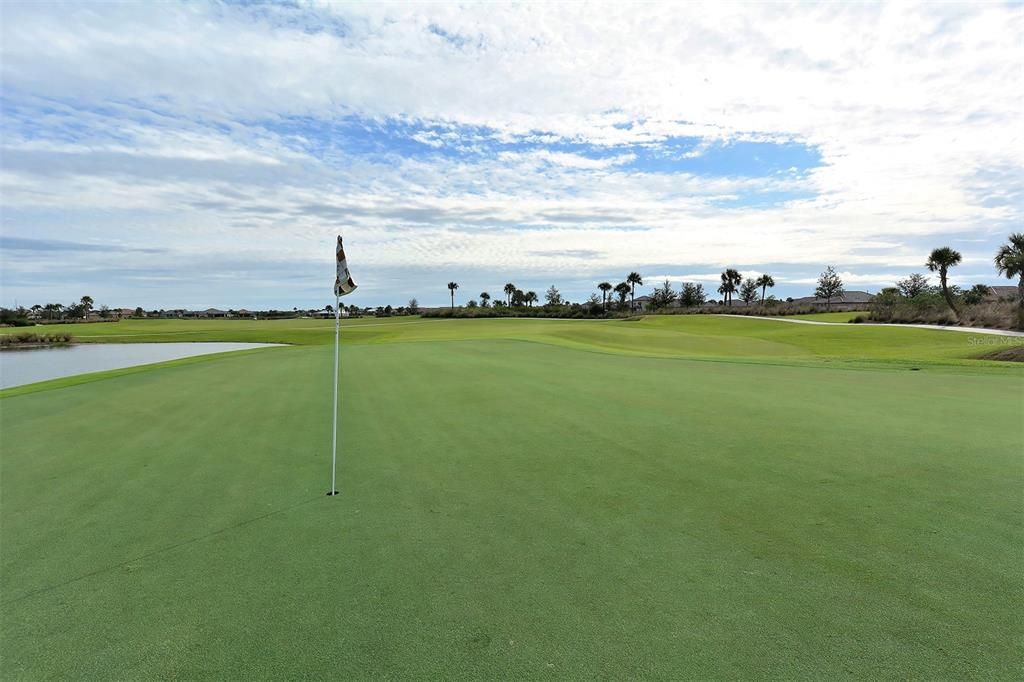 For Sale: $350,000 (2 beds, 2 baths, 1528 Square Feet)