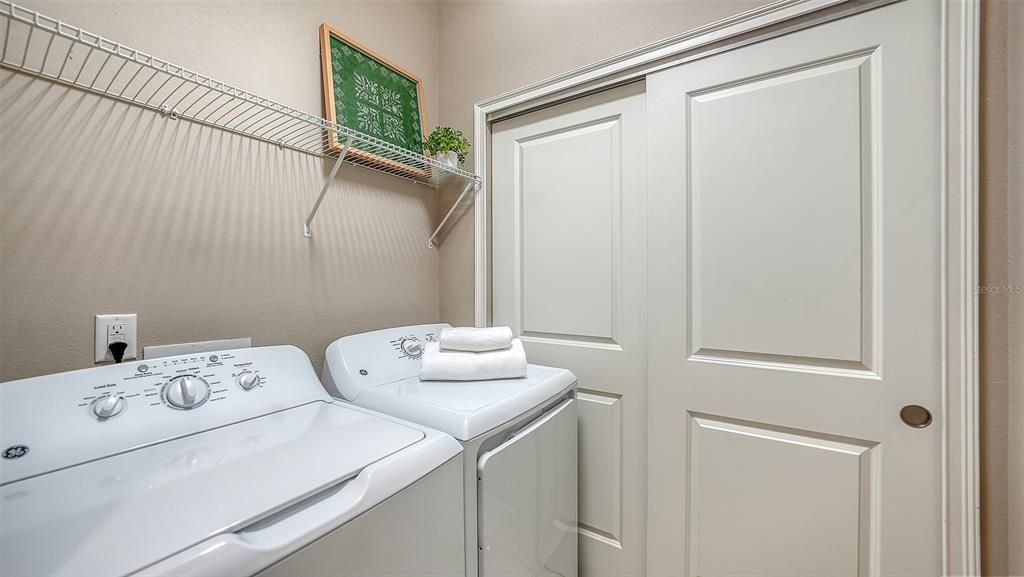 For Sale: $350,000 (2 beds, 2 baths, 1528 Square Feet)