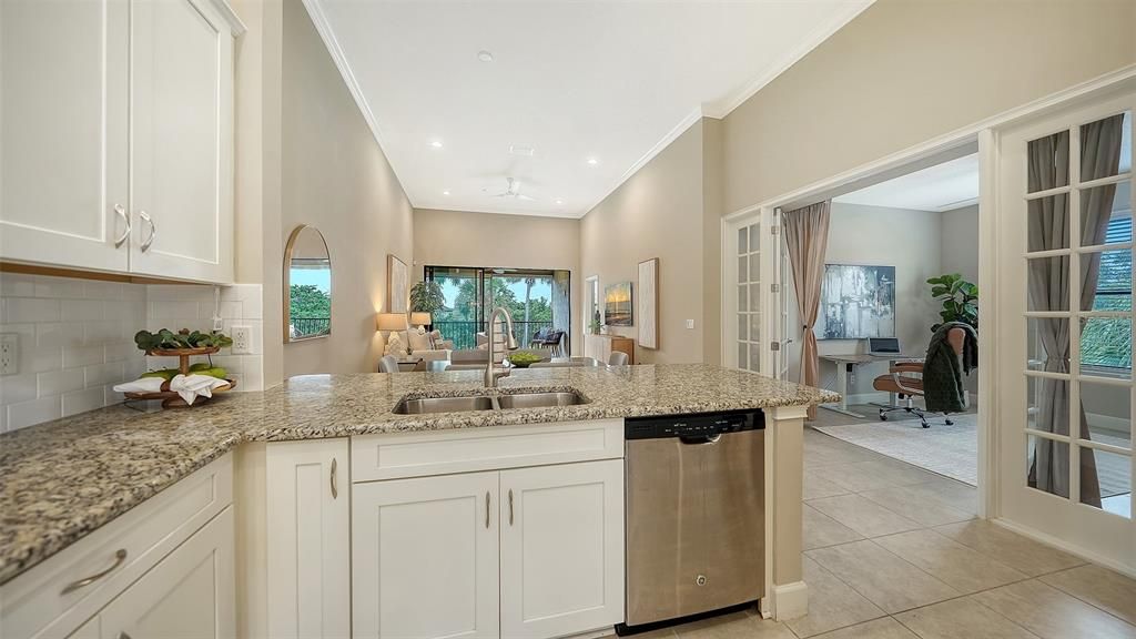 For Sale: $350,000 (2 beds, 2 baths, 1528 Square Feet)