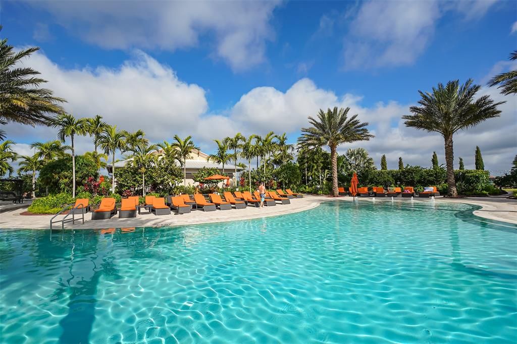 For Sale: $350,000 (2 beds, 2 baths, 1528 Square Feet)