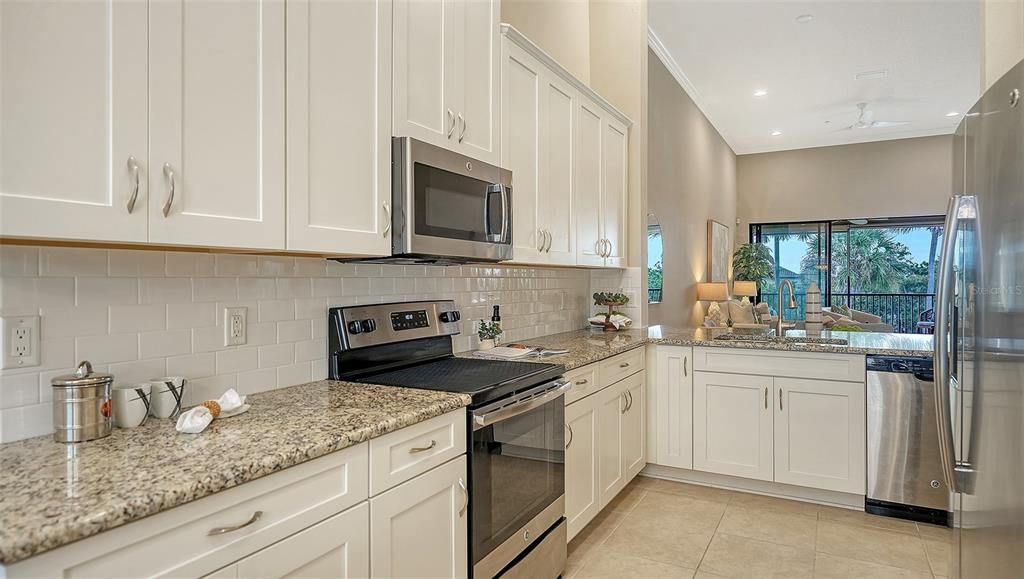 For Sale: $350,000 (2 beds, 2 baths, 1528 Square Feet)