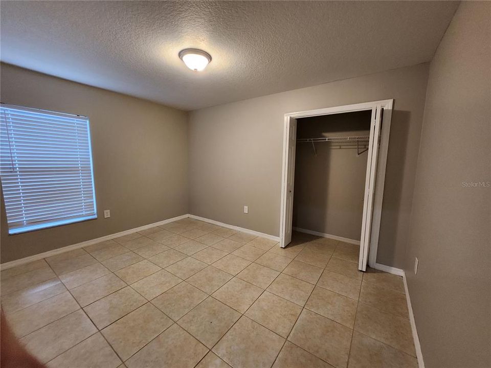 出租: $2,400 (4 贝兹, 2 浴室, 2080 平方英尺)