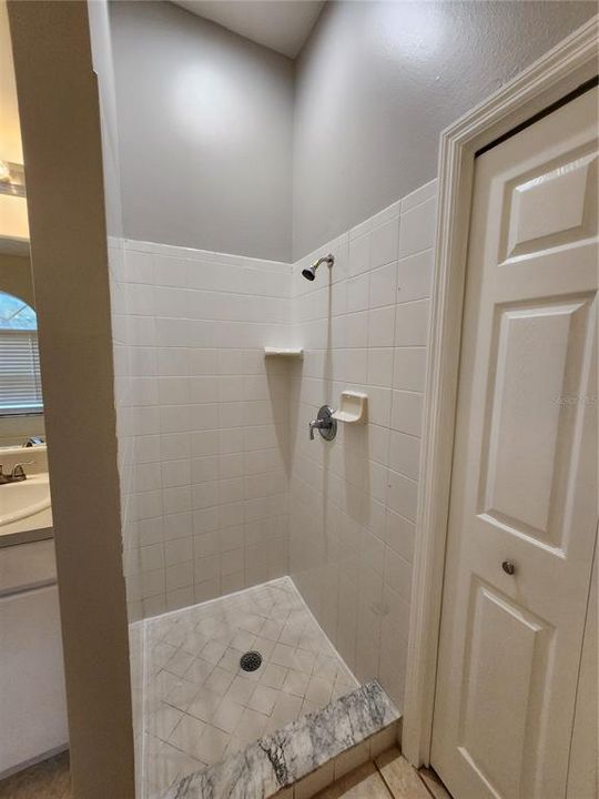 出租: $2,400 (4 贝兹, 2 浴室, 2080 平方英尺)