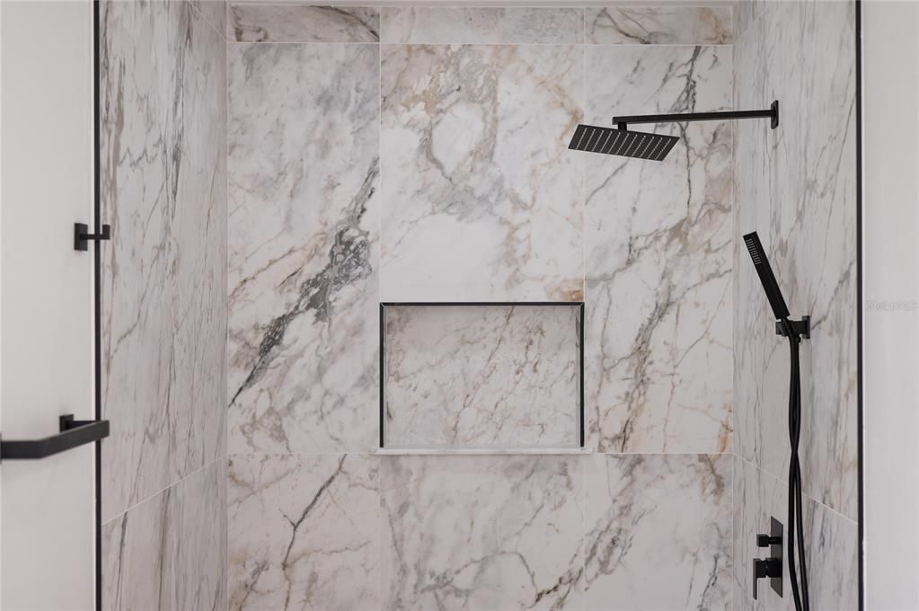 For Sale: $499,995 (3 beds, 2 baths, 1908 Square Feet)