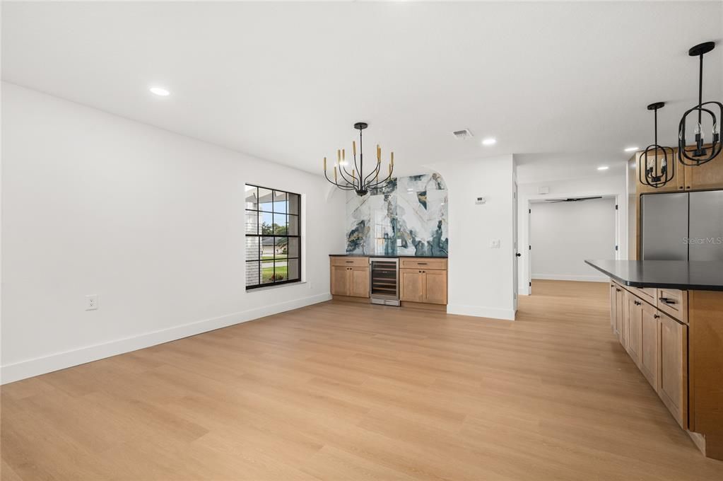 For Sale: $499,995 (3 beds, 2 baths, 1908 Square Feet)