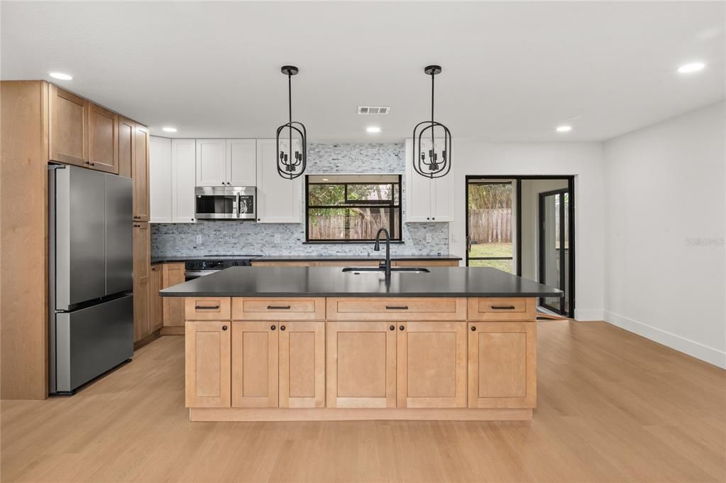 For Sale: $499,995 (3 beds, 2 baths, 1908 Square Feet)