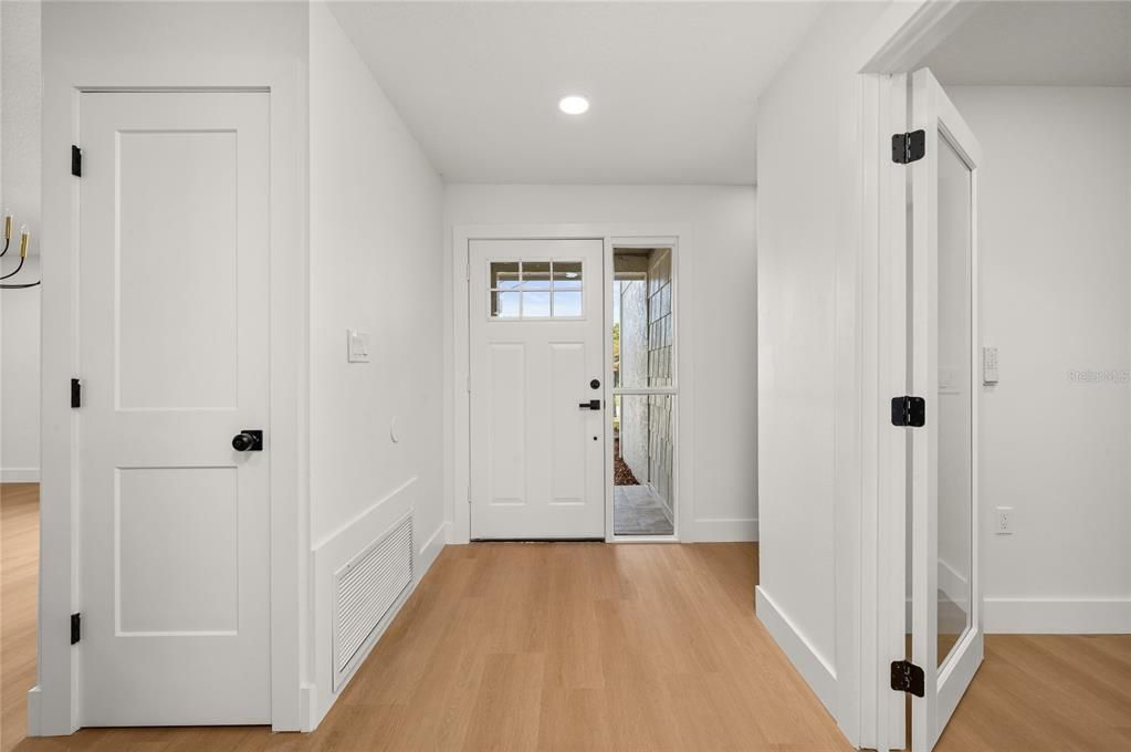 For Sale: $499,995 (3 beds, 2 baths, 1908 Square Feet)