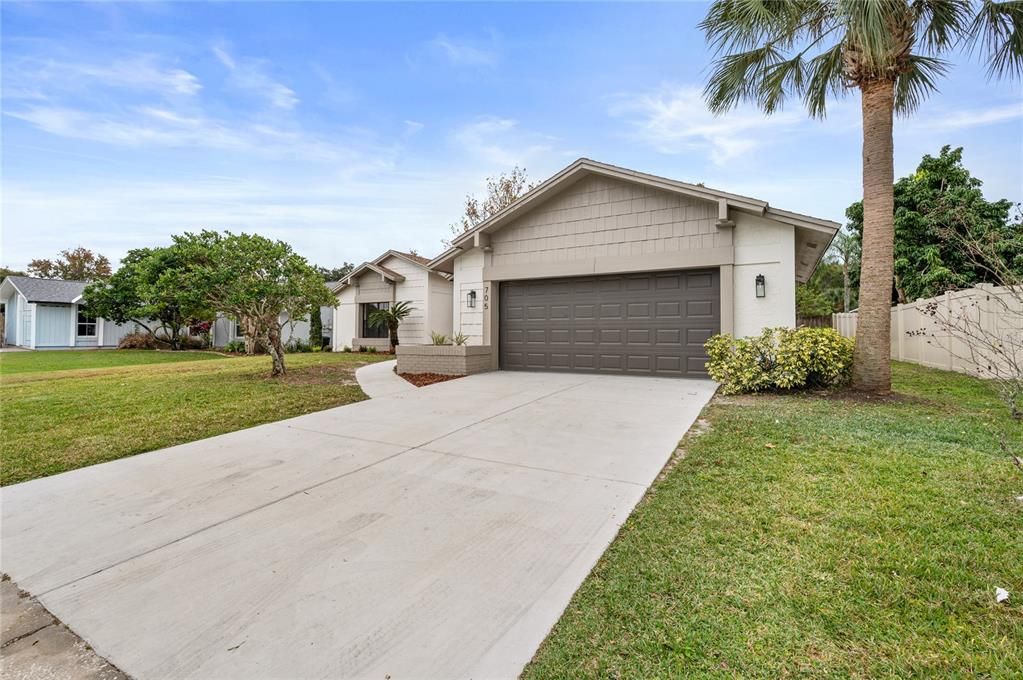 For Sale: $499,995 (3 beds, 2 baths, 1908 Square Feet)