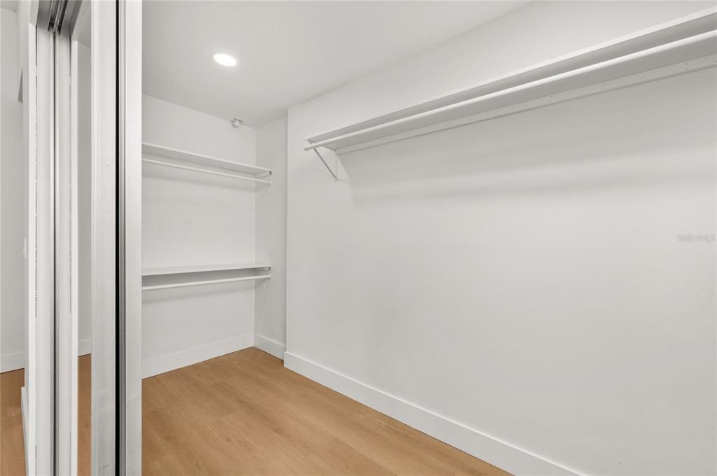 For Sale: $499,995 (3 beds, 2 baths, 1908 Square Feet)