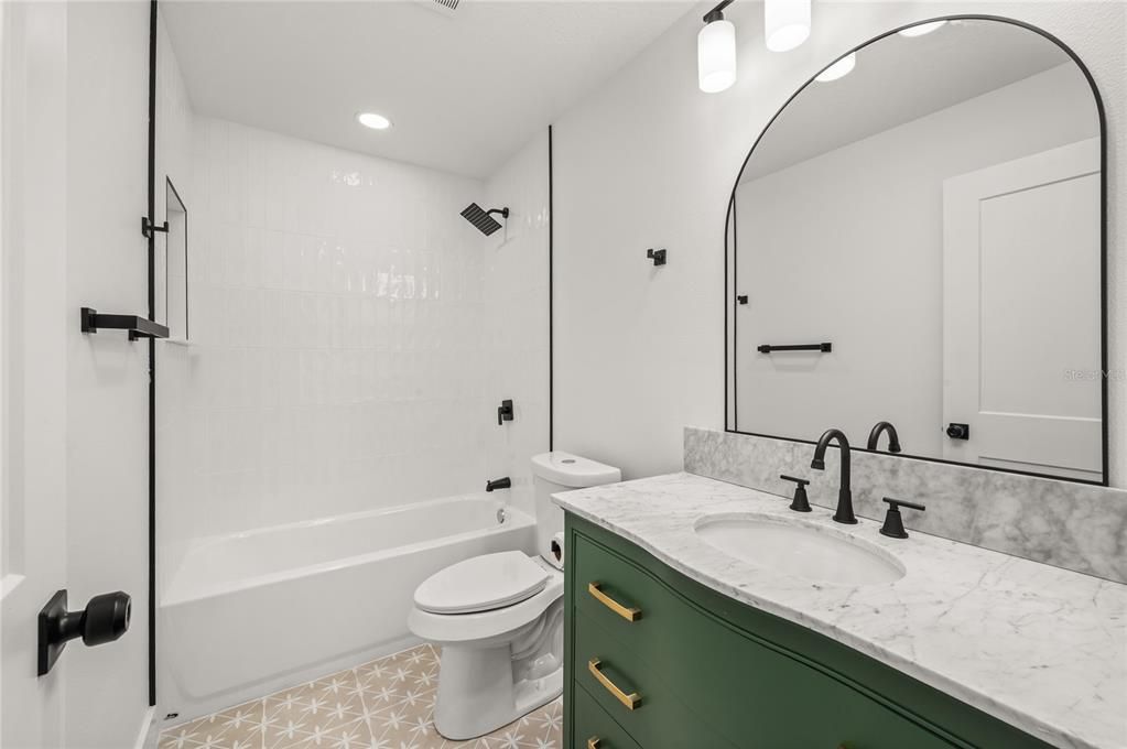 For Sale: $499,995 (3 beds, 2 baths, 1908 Square Feet)