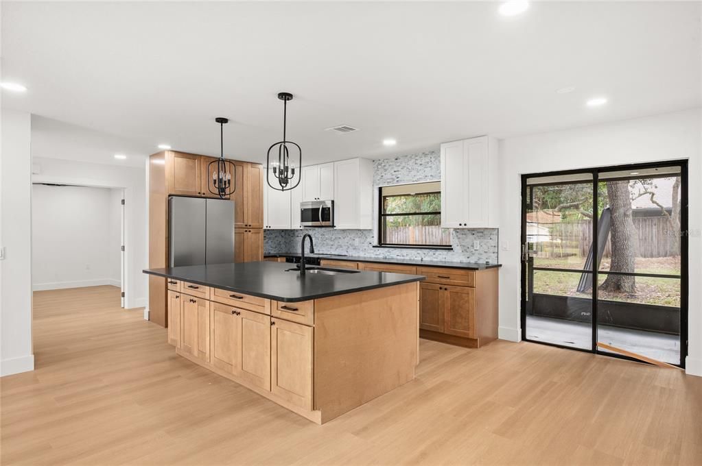 For Sale: $499,995 (3 beds, 2 baths, 1908 Square Feet)