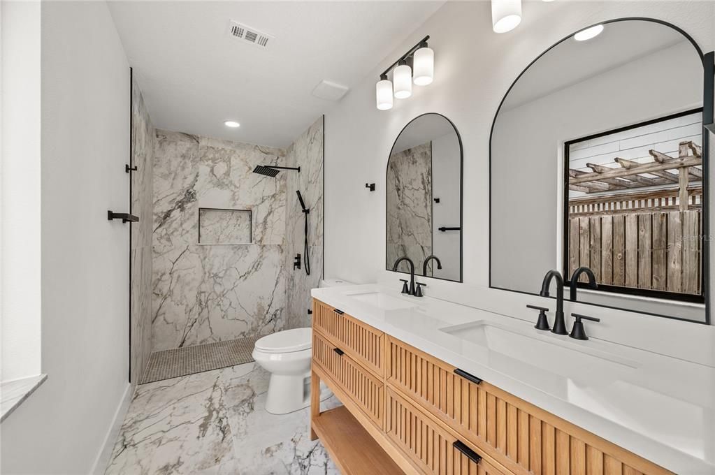 For Sale: $499,995 (3 beds, 2 baths, 1908 Square Feet)