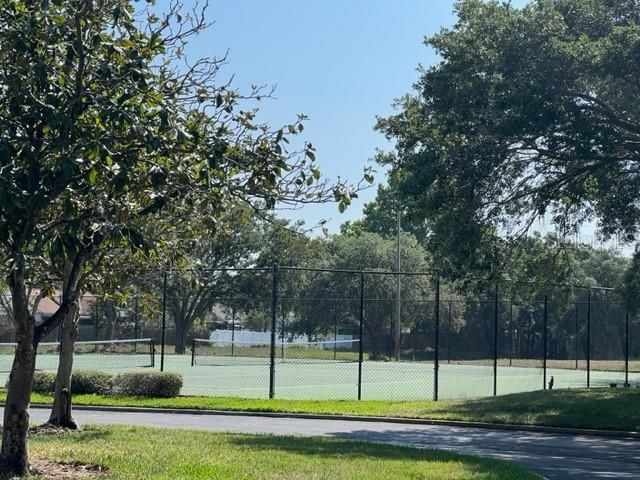 For Rent: $1,700 (2 beds, 2 baths, 995 Square Feet)