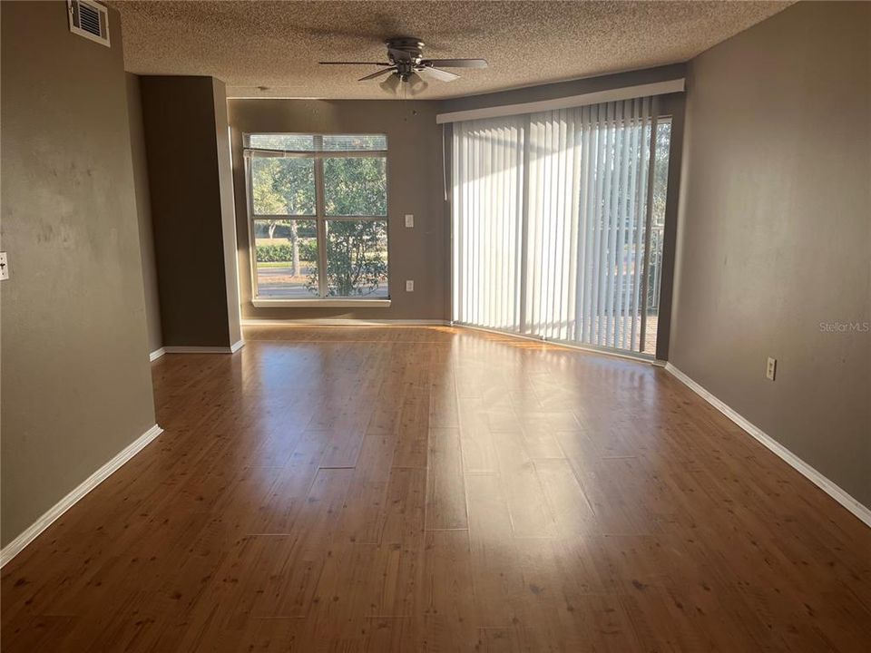 For Rent: $1,700 (2 beds, 2 baths, 995 Square Feet)