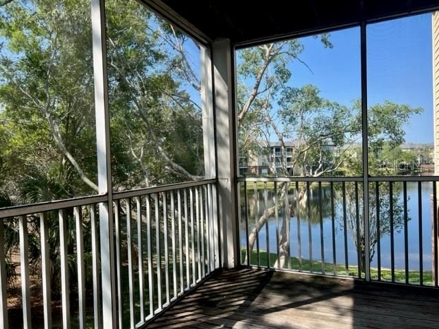 For Rent: $1,700 (2 beds, 2 baths, 995 Square Feet)