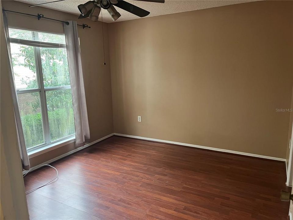 For Rent: $1,700 (2 beds, 2 baths, 995 Square Feet)