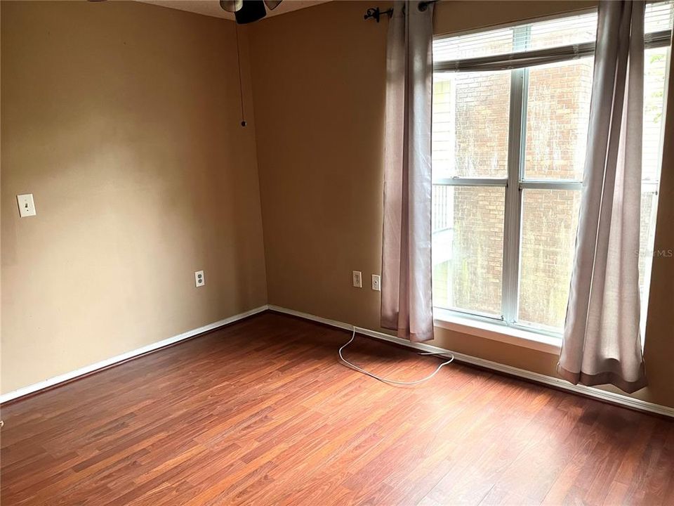 For Rent: $1,700 (2 beds, 2 baths, 995 Square Feet)