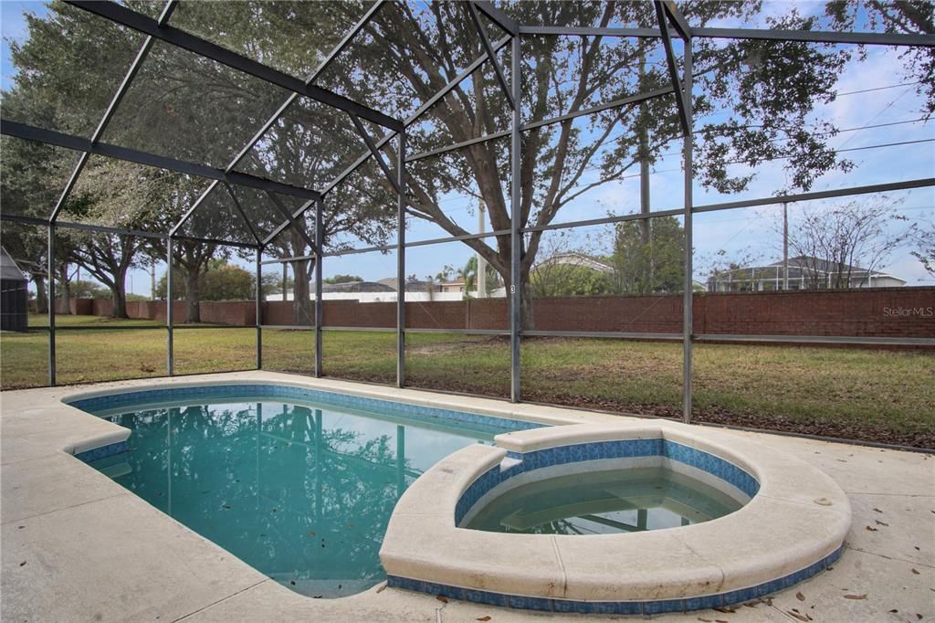 出租: $2,095 (4 贝兹, 3 浴室, 1998 平方英尺)