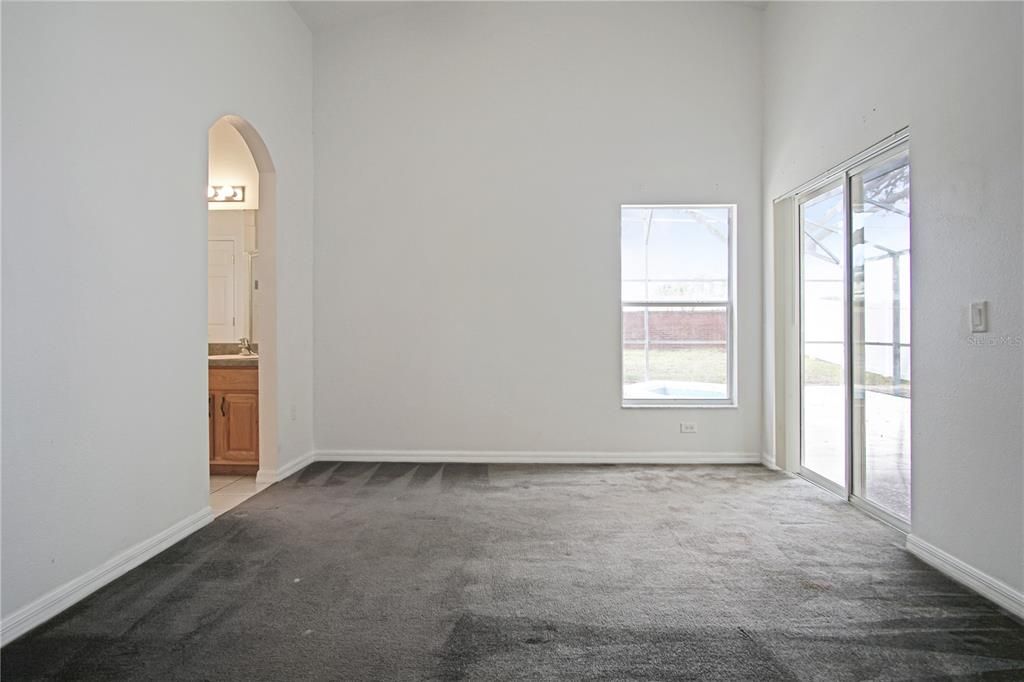 出租: $2,095 (4 贝兹, 3 浴室, 1998 平方英尺)