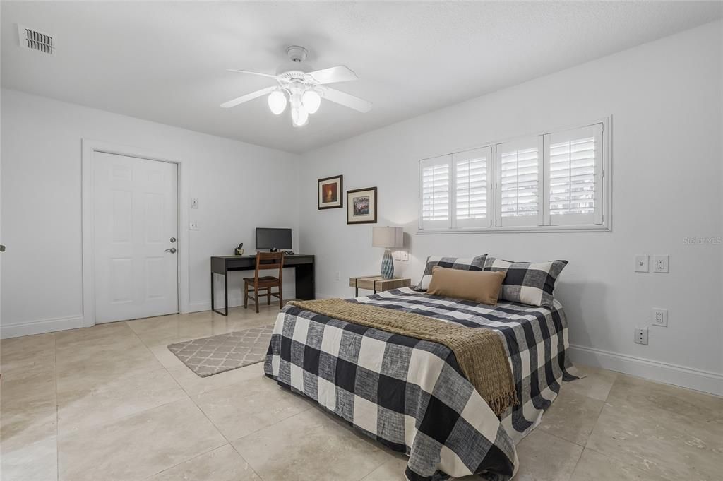 For Sale: $1,000,000 (3 beds, 2 baths, 2901 Square Feet)