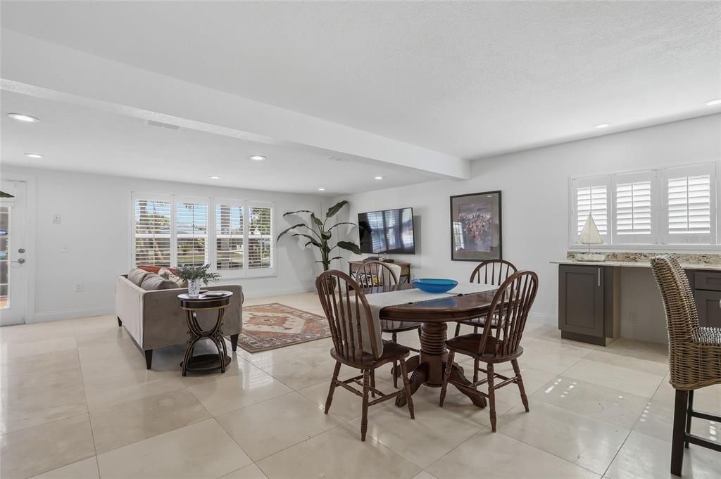 For Sale: $1,000,000 (3 beds, 2 baths, 2901 Square Feet)