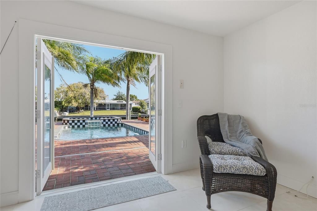 For Sale: $1,000,000 (3 beds, 2 baths, 2901 Square Feet)