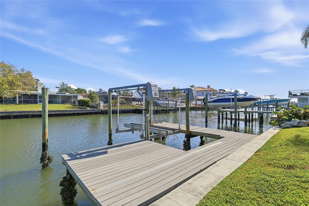 For Sale: $1,000,000 (3 beds, 2 baths, 2901 Square Feet)