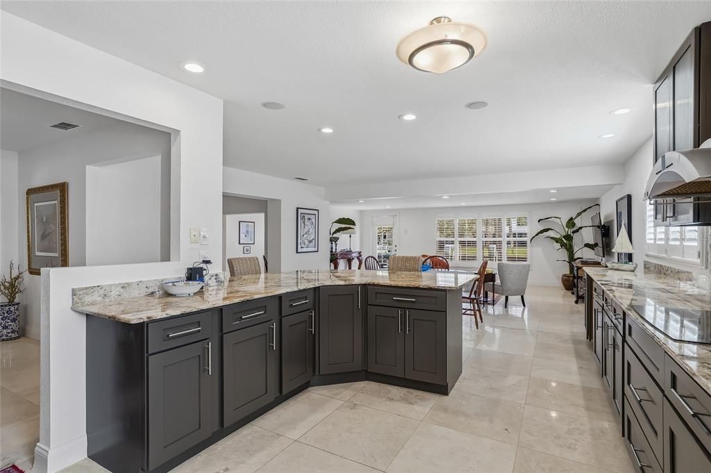 For Sale: $1,000,000 (3 beds, 2 baths, 2901 Square Feet)