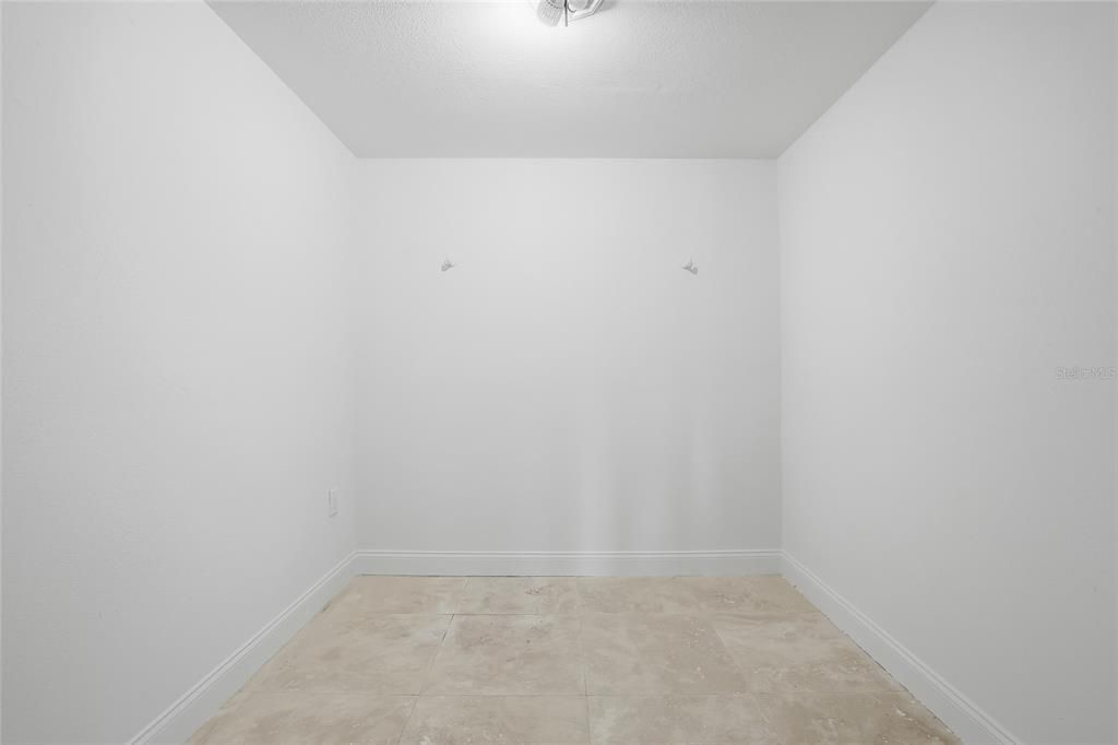 For Sale: $1,000,000 (3 beds, 2 baths, 2901 Square Feet)