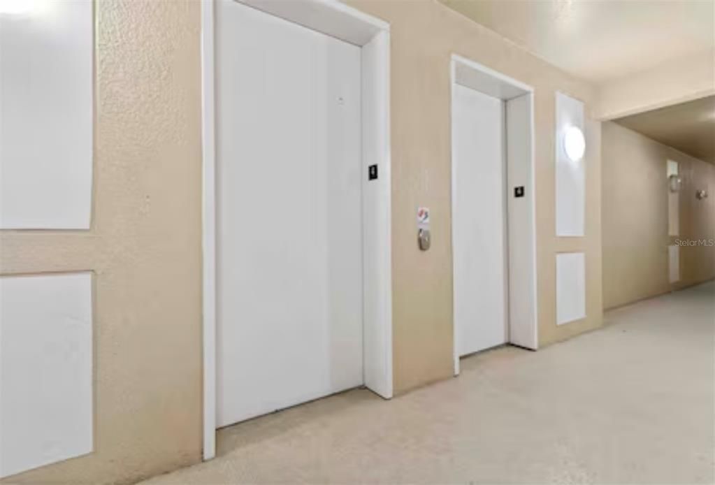 For Sale: $279,000 (2 beds, 2 baths, 1081 Square Feet)