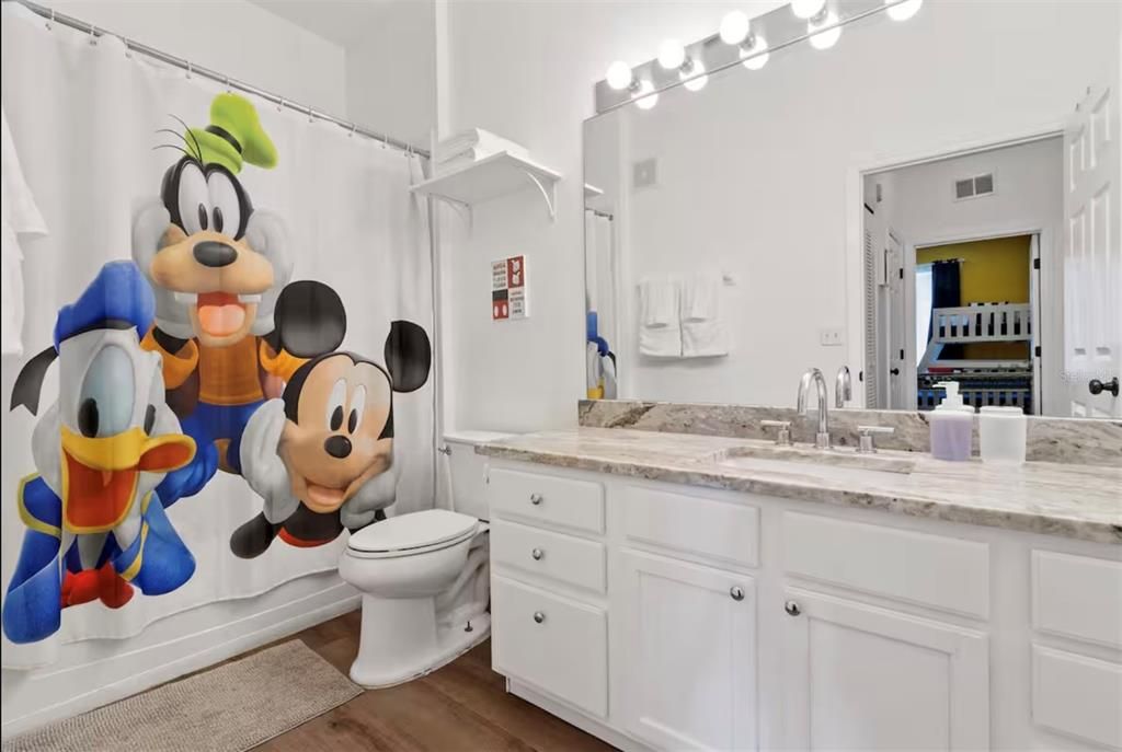 For Sale: $279,000 (2 beds, 2 baths, 1081 Square Feet)