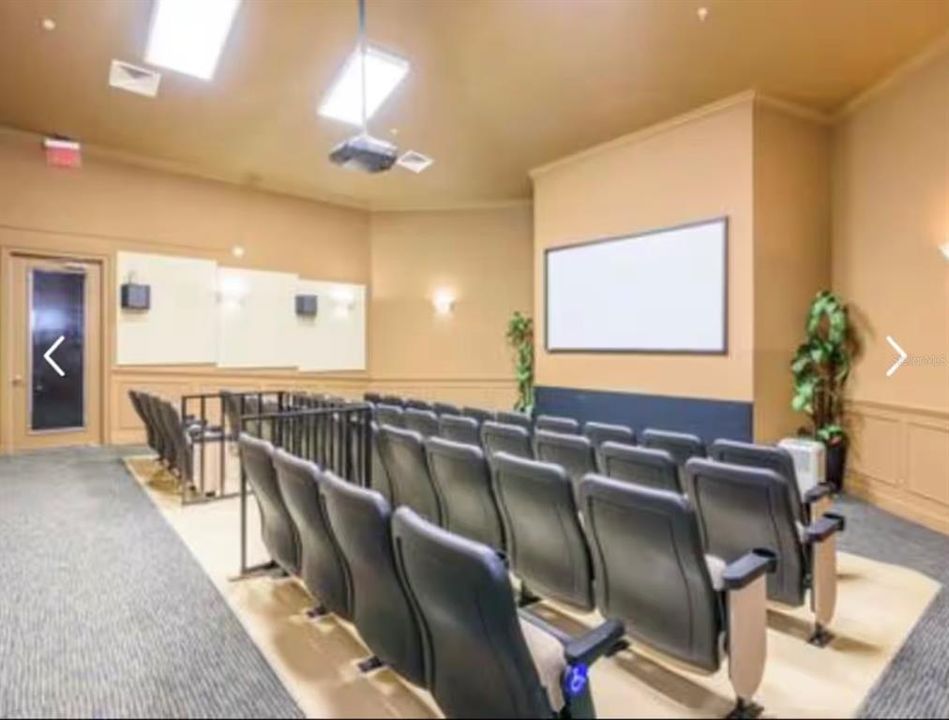 For Sale: $279,000 (2 beds, 2 baths, 1081 Square Feet)