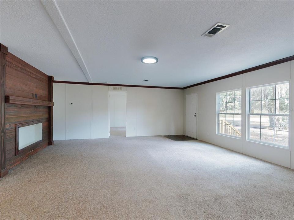 For Sale: $249,900 (3 beds, 2 baths, 1760 Square Feet)