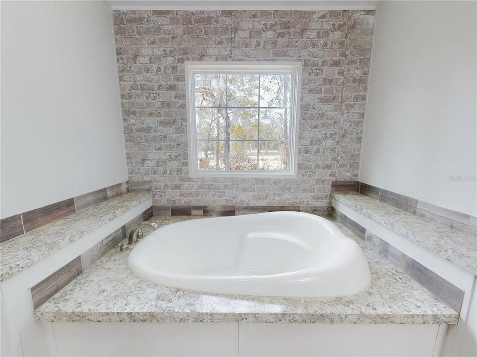 For Sale: $249,900 (3 beds, 2 baths, 1760 Square Feet)