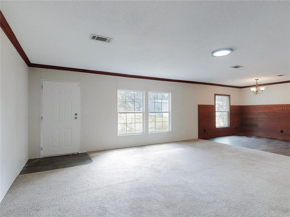 For Sale: $249,900 (3 beds, 2 baths, 1760 Square Feet)