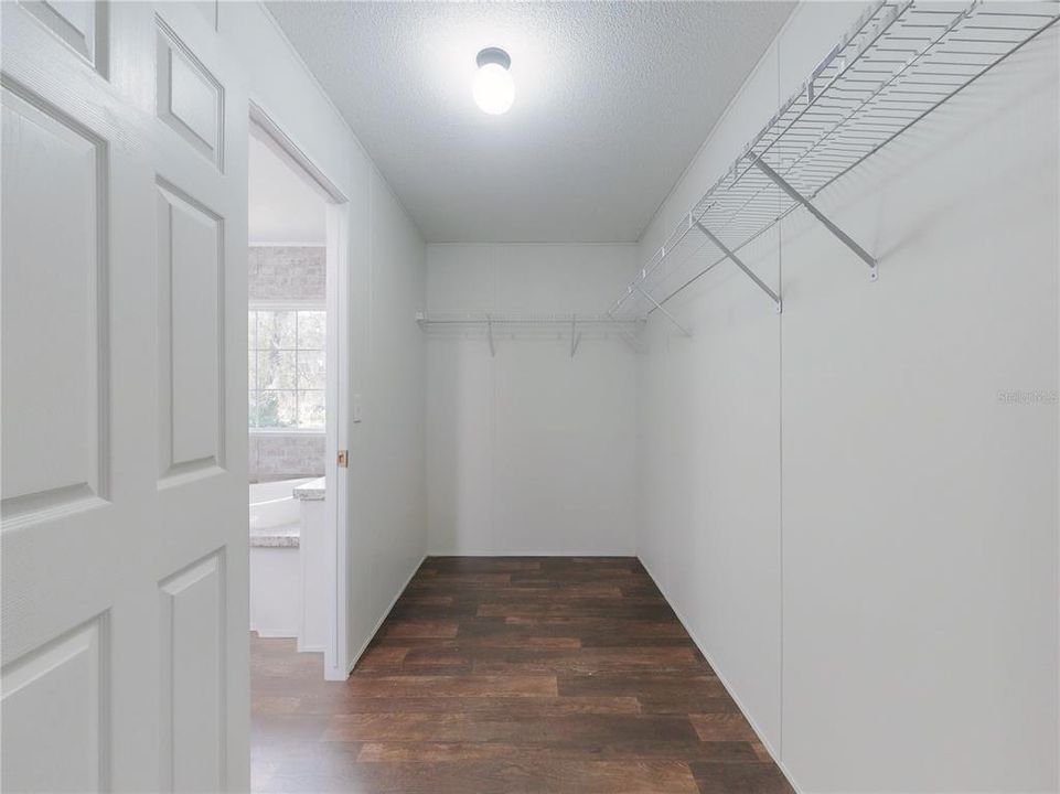 For Sale: $249,900 (3 beds, 2 baths, 1760 Square Feet)