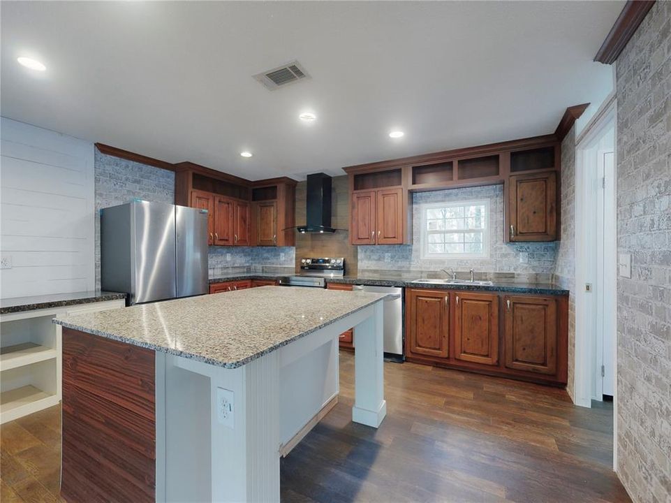 For Sale: $249,900 (3 beds, 2 baths, 1760 Square Feet)