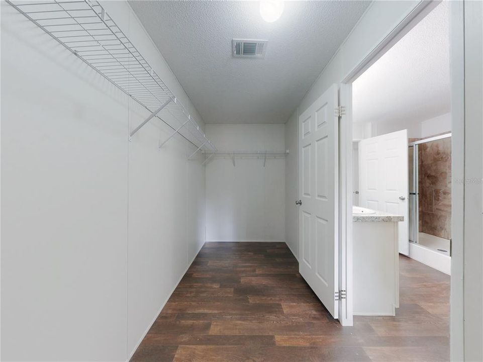 For Sale: $249,900 (3 beds, 2 baths, 1760 Square Feet)