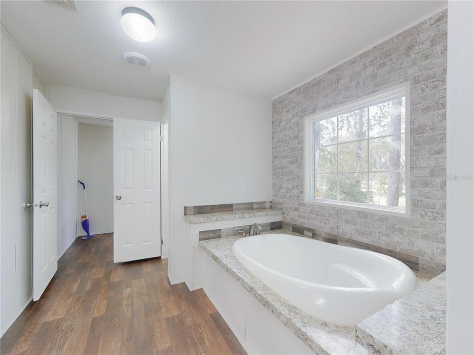 For Sale: $249,900 (3 beds, 2 baths, 1760 Square Feet)