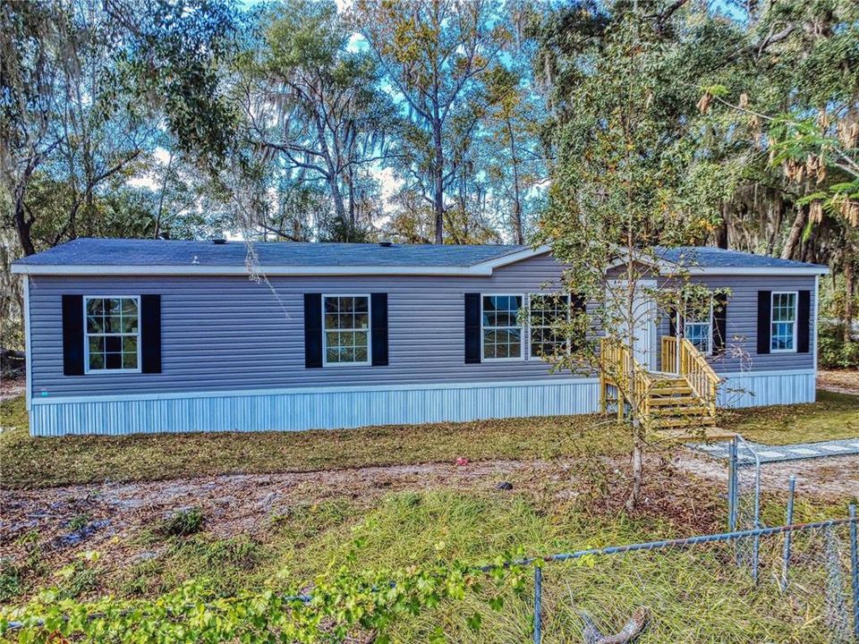 For Sale: $249,900 (3 beds, 2 baths, 1760 Square Feet)