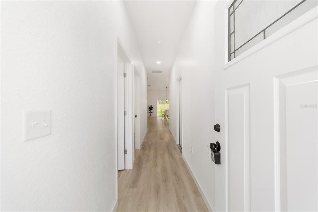 На продажу: $235,000 (2 спален, 2 ванн, 1226 Квадратных фут)