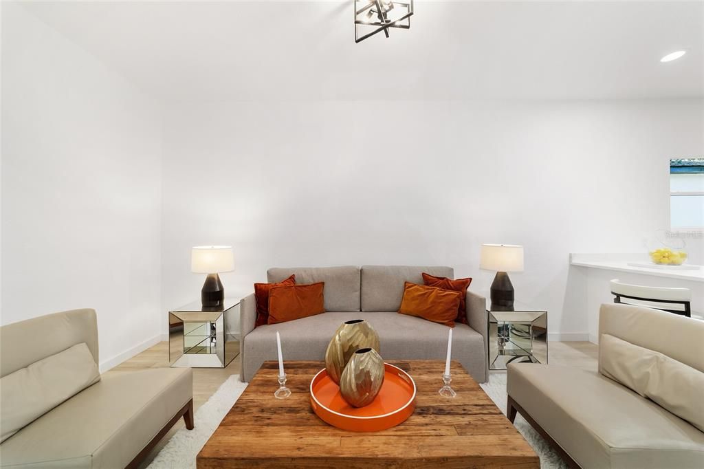 На продажу: $235,000 (2 спален, 2 ванн, 1226 Квадратных фут)