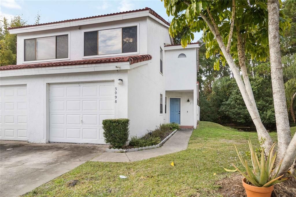 For Sale: $225,000 (2 beds, 2 baths, 1230 Square Feet)