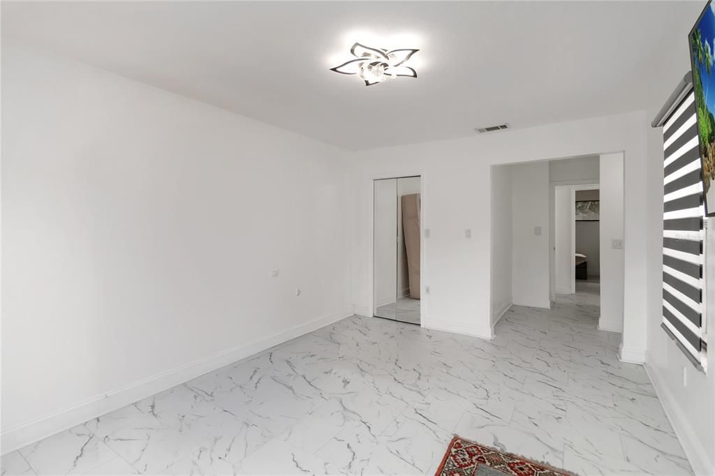 For Sale: $225,000 (2 beds, 2 baths, 1230 Square Feet)