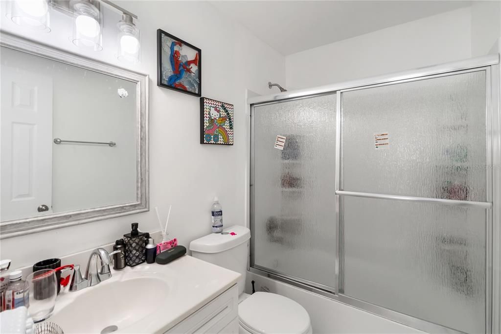 For Sale: $225,000 (2 beds, 2 baths, 1230 Square Feet)