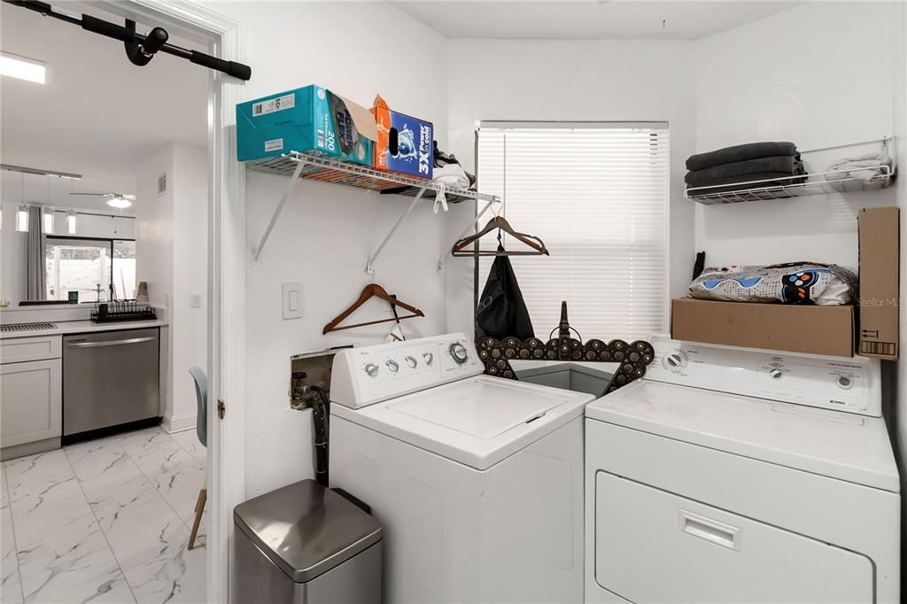 For Sale: $225,000 (2 beds, 2 baths, 1230 Square Feet)