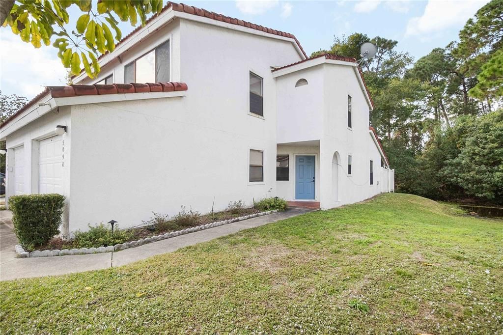 For Sale: $225,000 (2 beds, 2 baths, 1230 Square Feet)