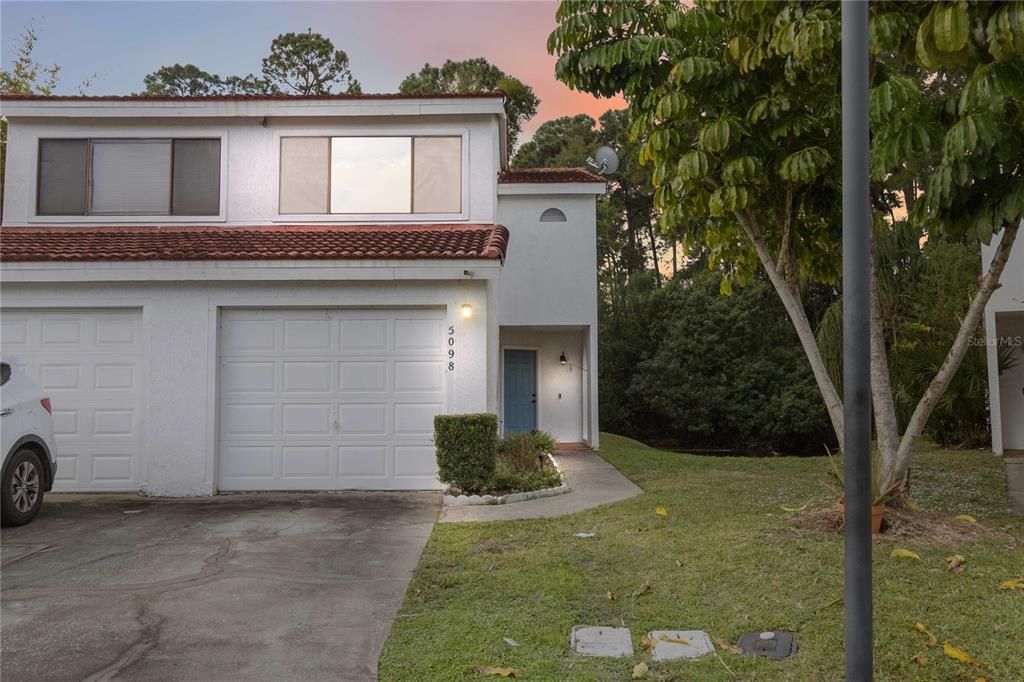 For Sale: $225,000 (2 beds, 2 baths, 1230 Square Feet)